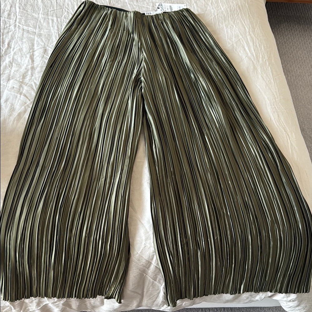 Zara Wide Leg Pleated Pants - Olive Green